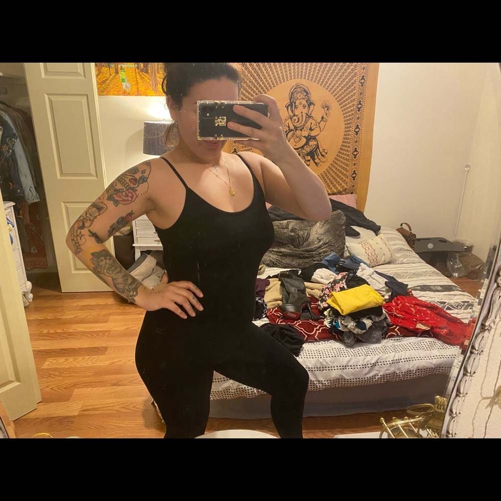 FASHION NOVA BLACK strap ROMPER SIZE M / JUMPSUIT